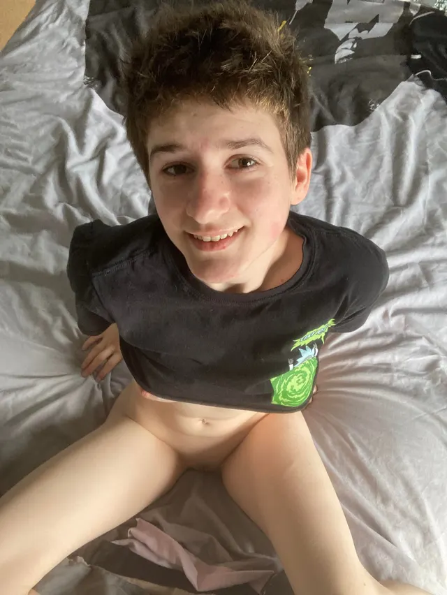 Would you fuck a 5’3” twink?