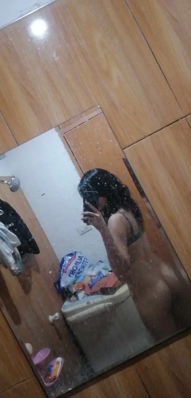 Posting NSFW pics again after 2 years [f]