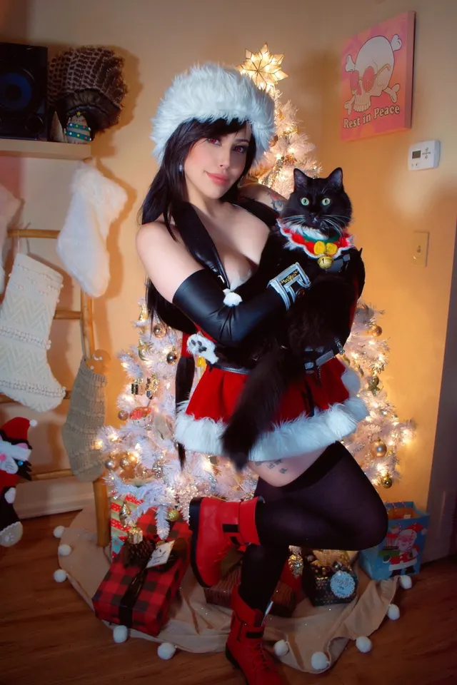 Merry (late) Christmas from me and Kuro 🫶🏻