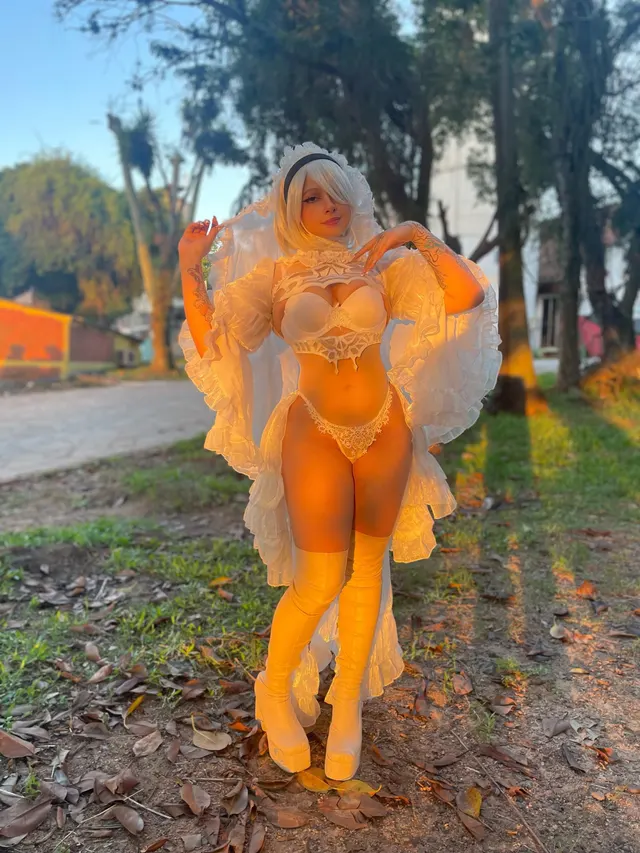 2B Bride cosplay in public✨