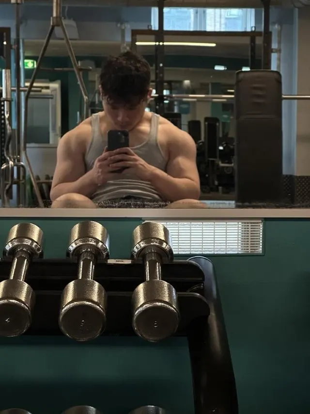 into young korean big dick masters? 😈