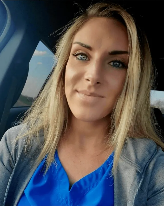 Am I hot or not? F32