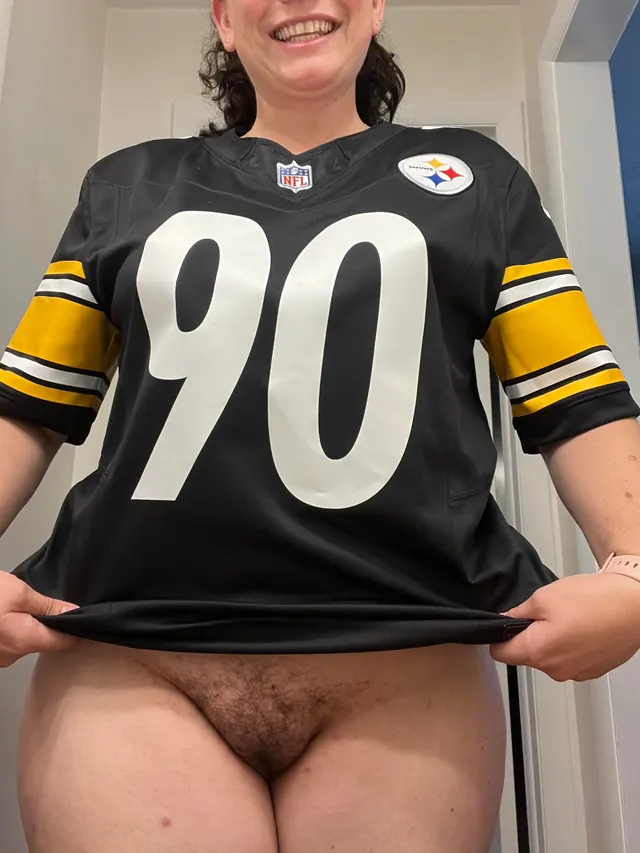 Game day, black & yellow!🏈