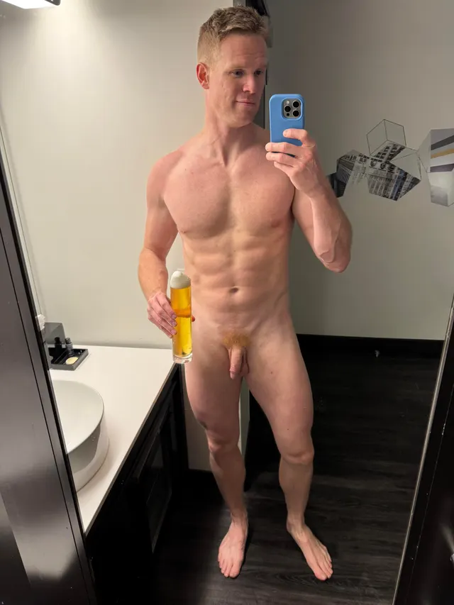 a happy arrival hour