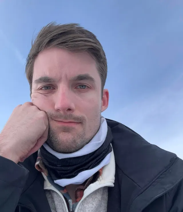 When I first came out, my mom told me that I’d never ski again. This weekend, I proved her wrong 😤