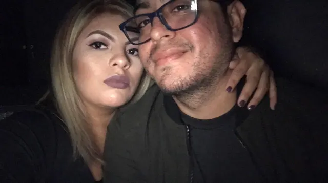 32 y/o couple love to show off