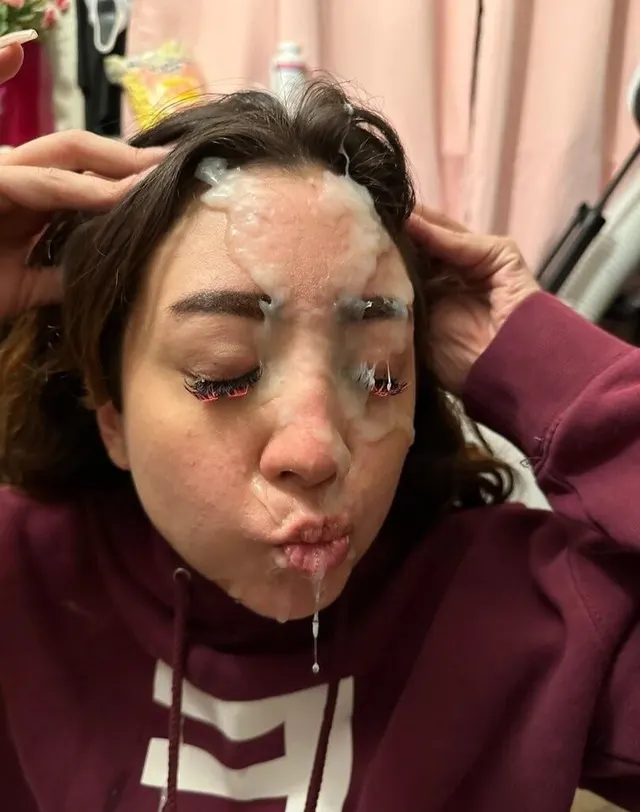 I can’t stop looking at these painted faces🤤