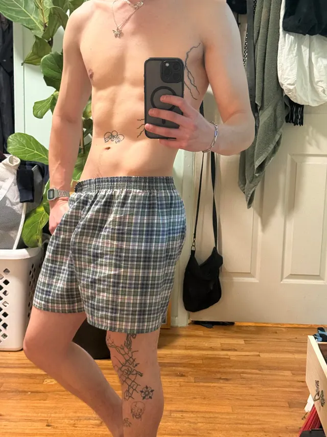 Do you like my boxers? Maybe you’ll like what’s underneath 🤤