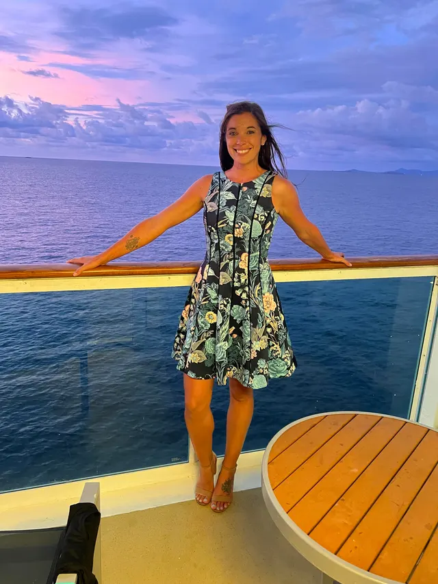 I think it’s time to fix these tan lines 😂