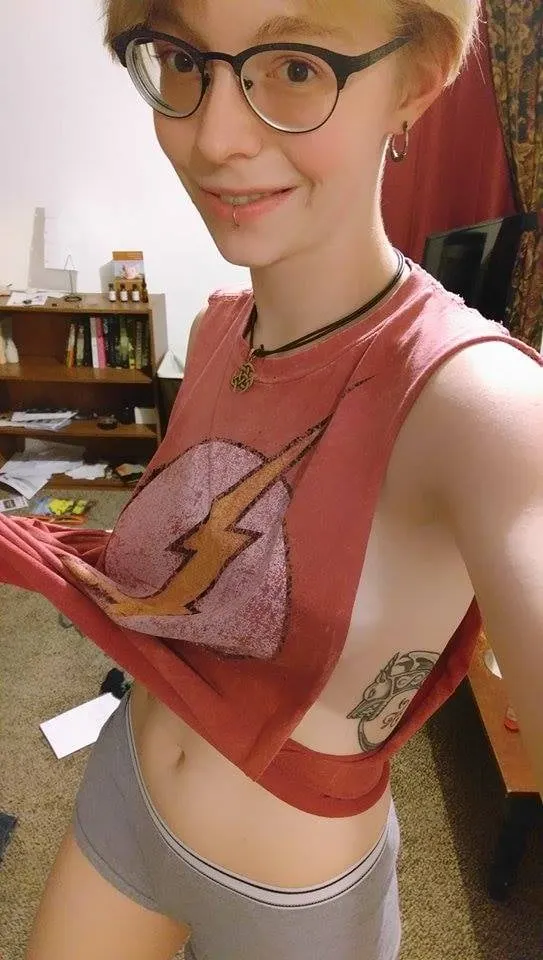 Oh hey, I owe some folks a flash around here