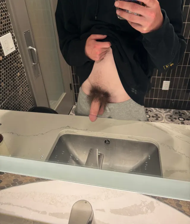 Would you come meet me in the restaurant bathroom?