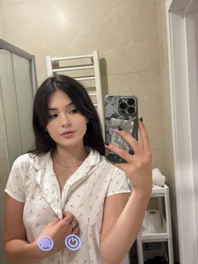 Would you accept my nudes?