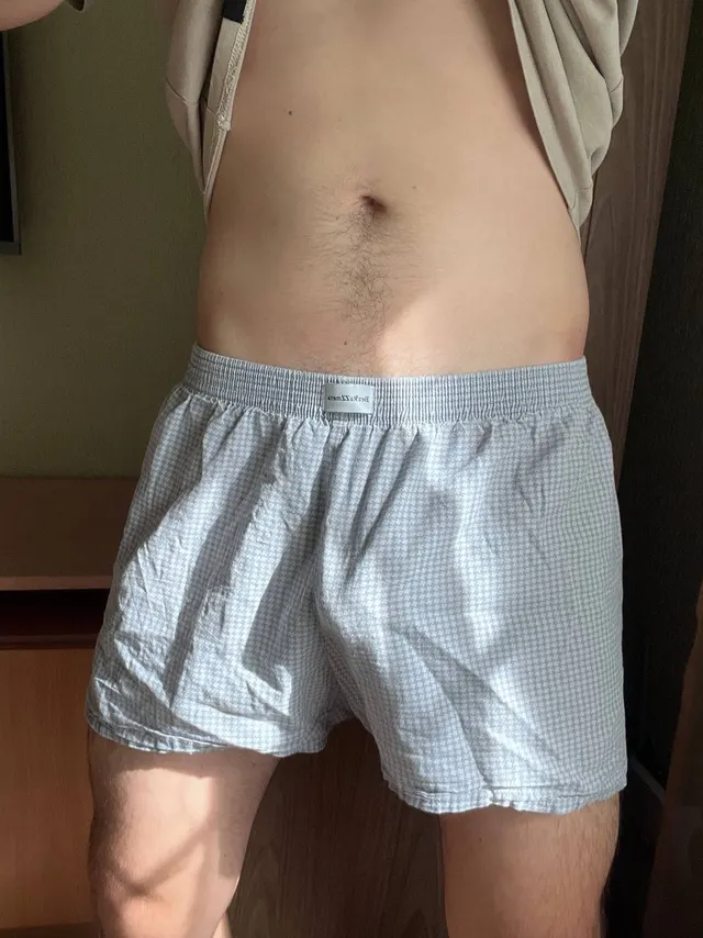 Hi, I like wearing boxer shorts.