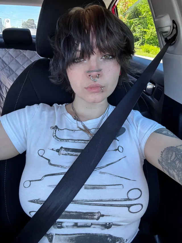 swipe if you wanna see me flash