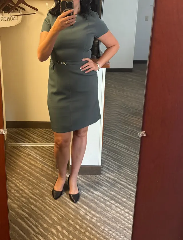 Another day, another hotel, same middle-aged mombod decompressing after a busy morning of meetings.