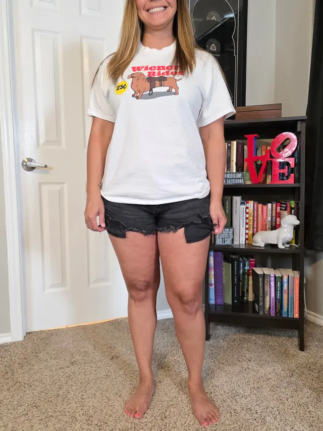 40 year old mom bod casually getting naked