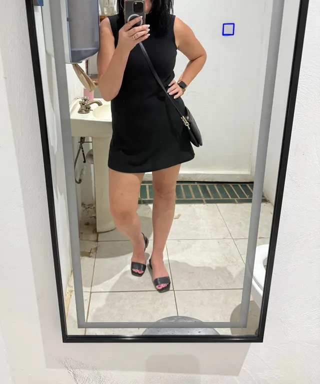 Vacation has been hard on my hair… and my mombod. But YOLO! That’s what it’s all about. Letting loose.