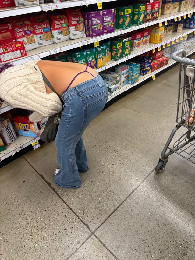 Getting lots of looks and compliments at the grocery store 😊❤️