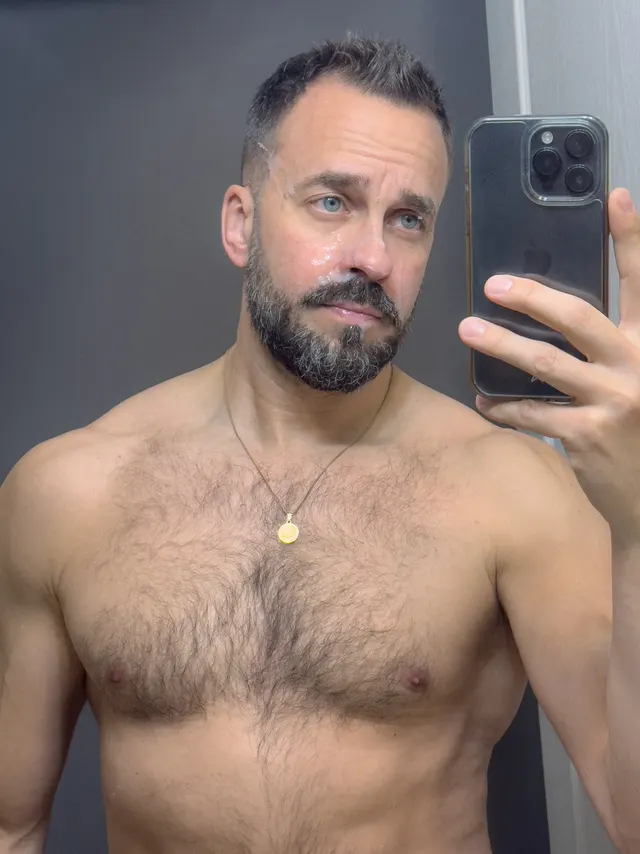 You into the bearded daddy glazed look?