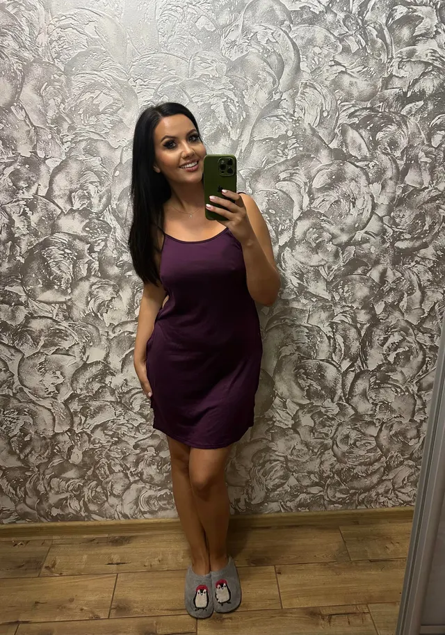 Do u want to fuck me when u find out I'm 40 or not? [F]