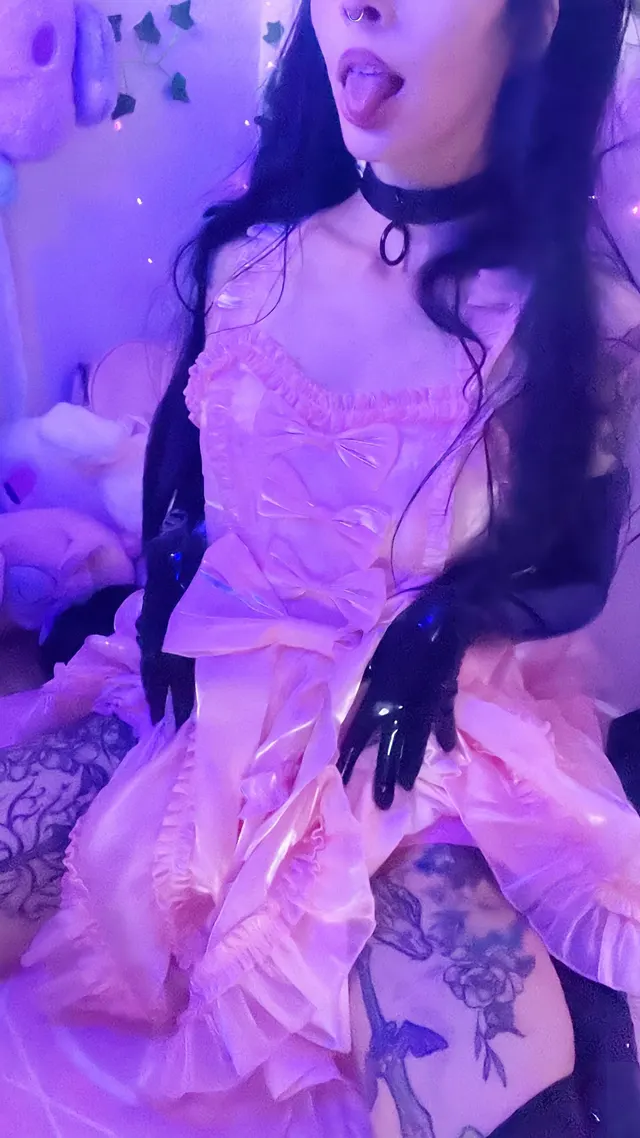 Pastel + Latex is Best Combo