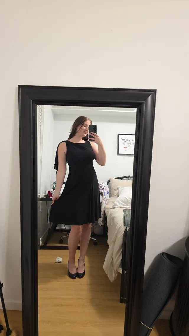 Classy cutie vs. slutty MILF