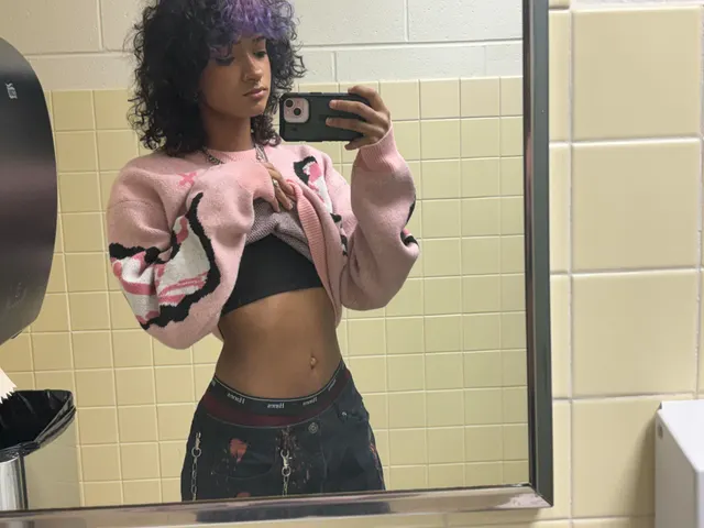 use me in my school bathroom? (FTM 18)