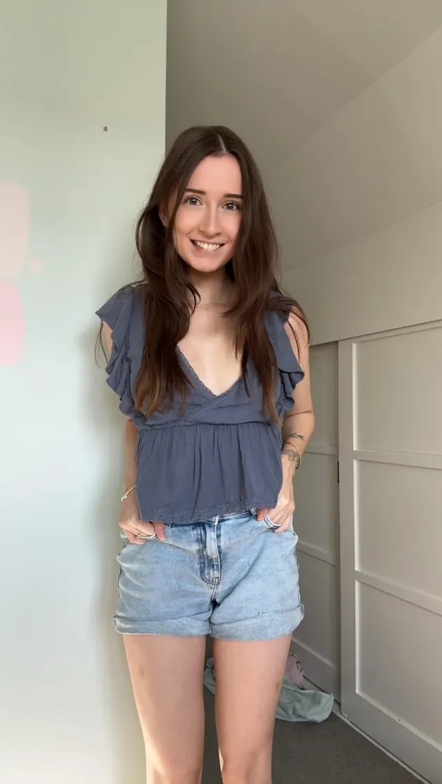 it was hard to find a fully dressed photo ngl