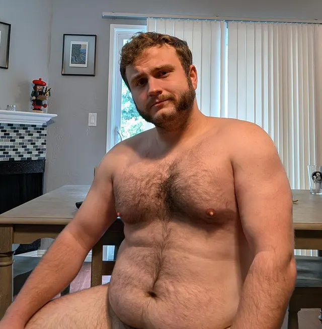 29yo cub in need of playmates