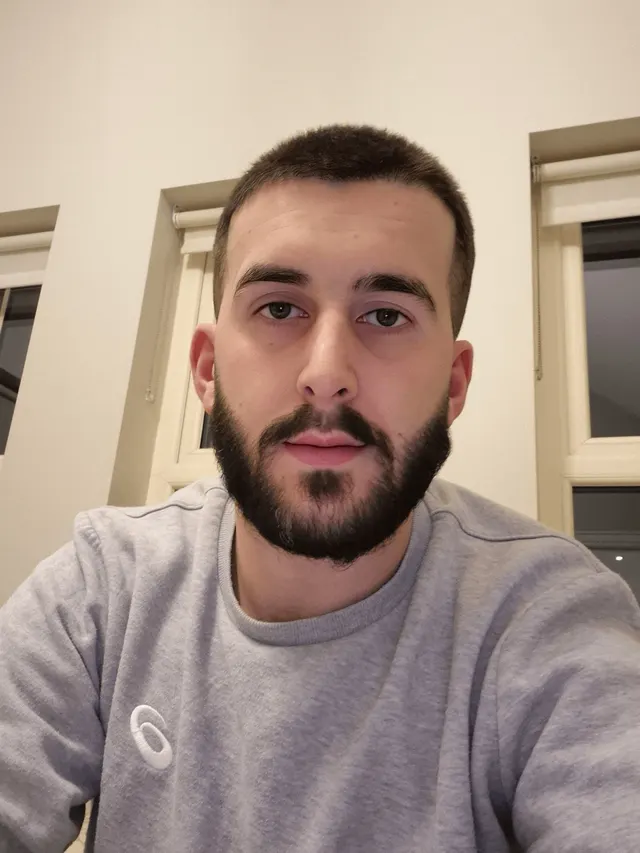 Might have an average cock but i love showing it off