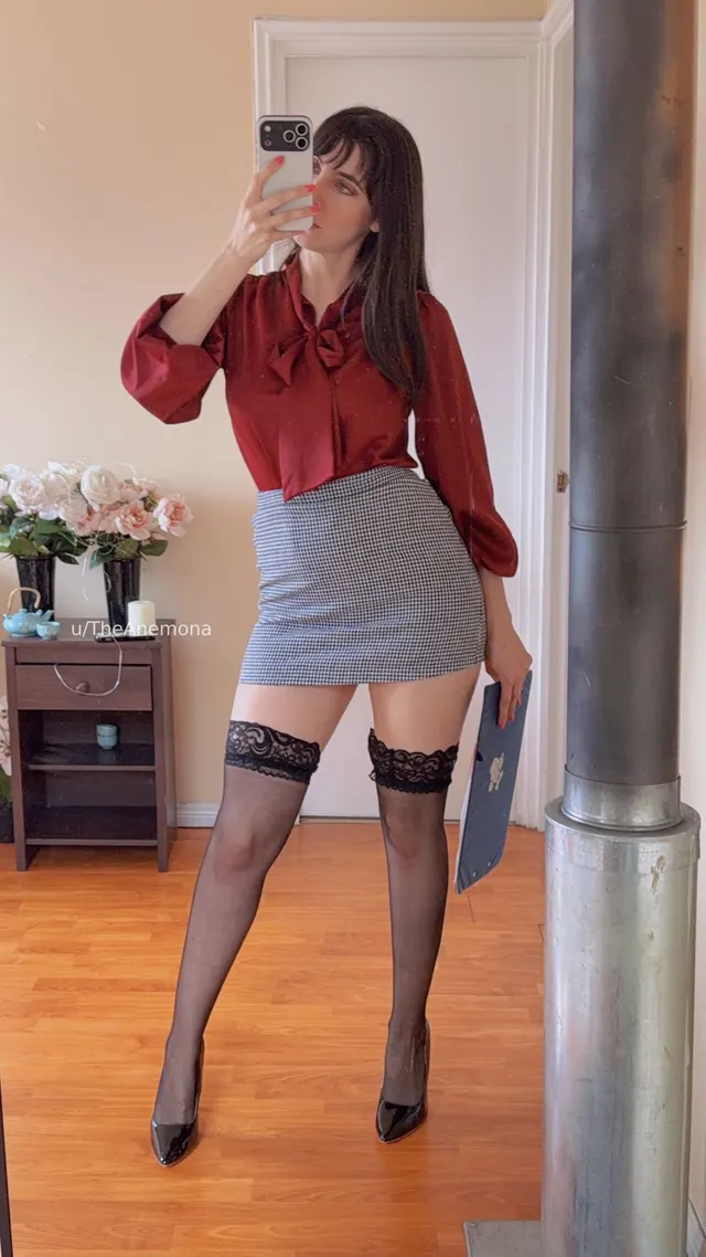 Stockings or pantyhose