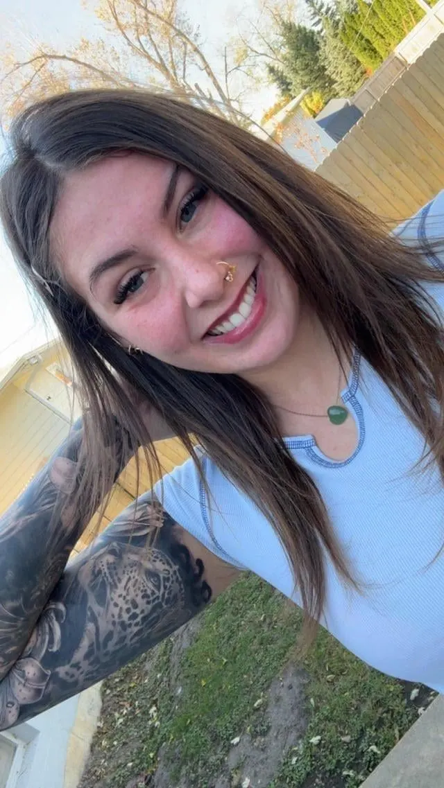 26, punky mom from Iowa, would you wife me up or just a one night stand?😩🤗➡️