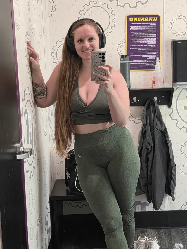 Strip me down for the gym mom bod