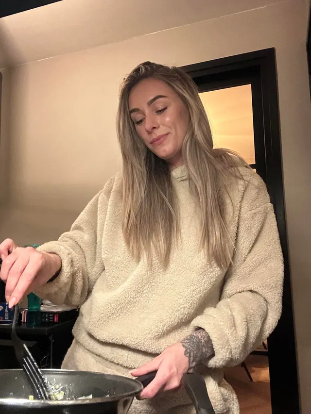 F35 Accountant mom of 2 on mom duties... I think I STILL got it! (Netherlands)