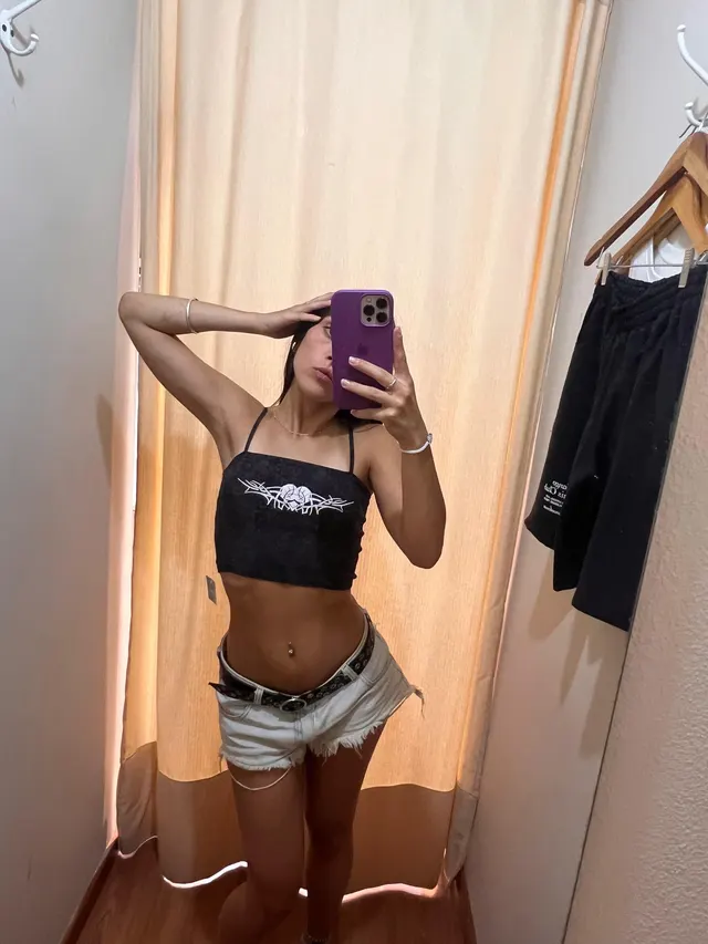 Someone started playing in the fitting room haha