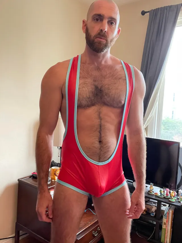 Which singlet do you like better on me?