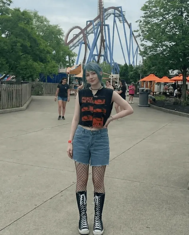 What my friends see vs what my reddit sees