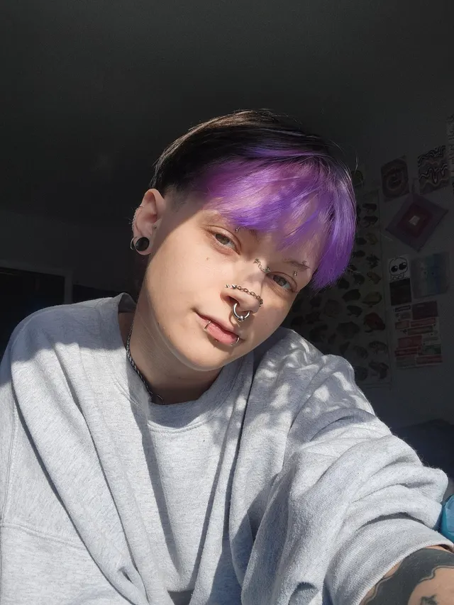 the boy vs the holes 💜