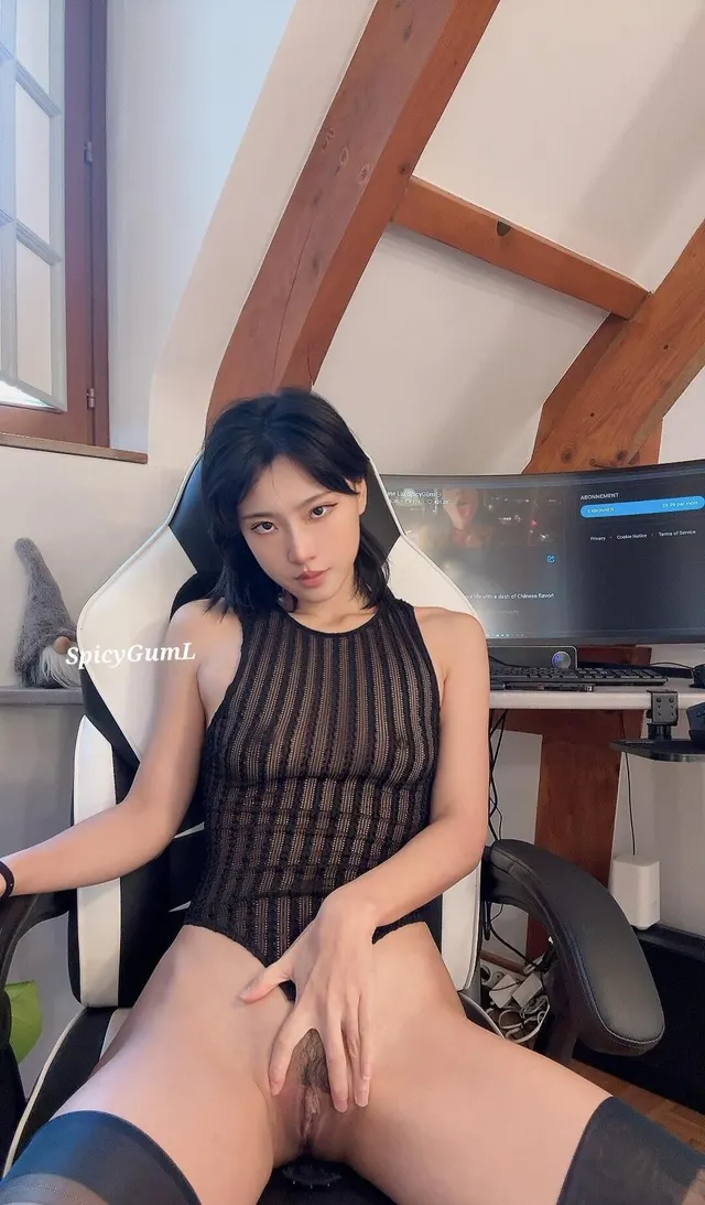 Perfect position, swipe to spread my legs