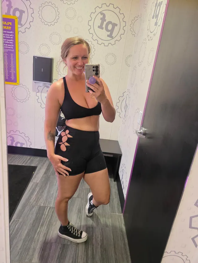 Gym milf making you workout hard