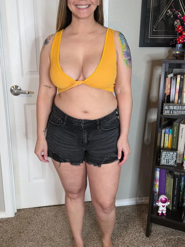 From the front or from the back, this mombod is where it's at