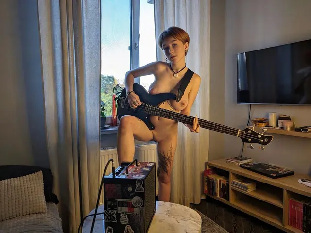 Swipe for a hot surprise in the end