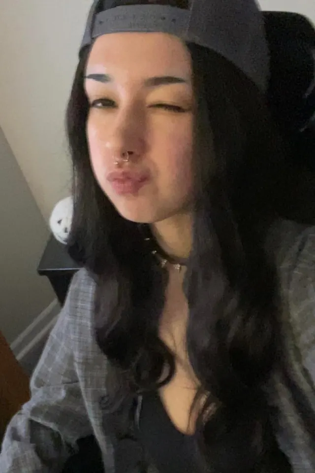 Swipe to see me naked ;3