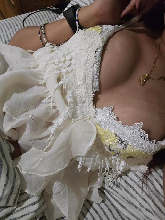 Need a friend who can suck me all the time [F]