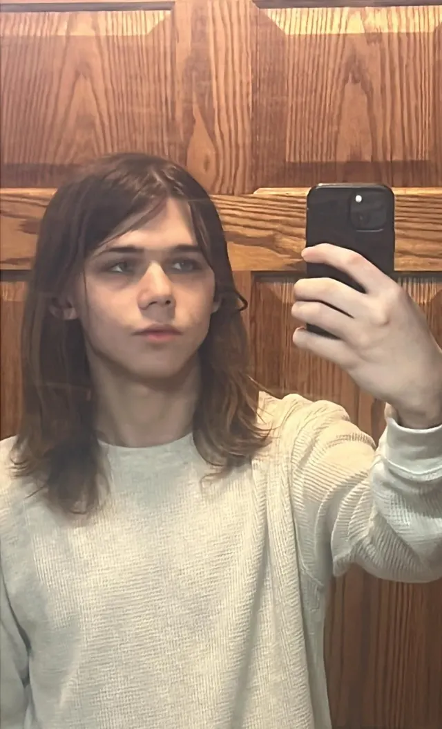 19, looking for friends