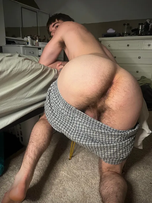 [26] Married skater dad but I can’t stop craving a tongue in my ass 👅