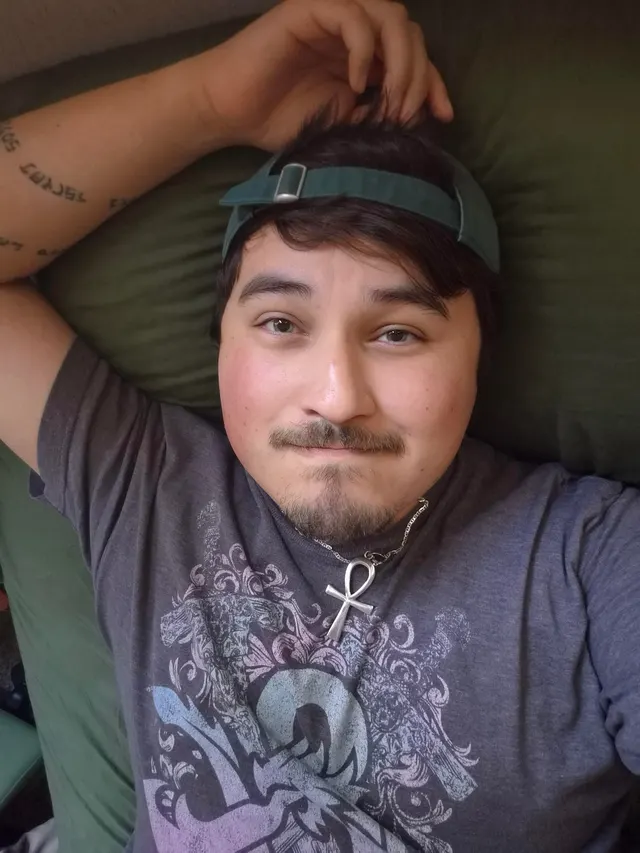 The cub, the chest, the cum shot