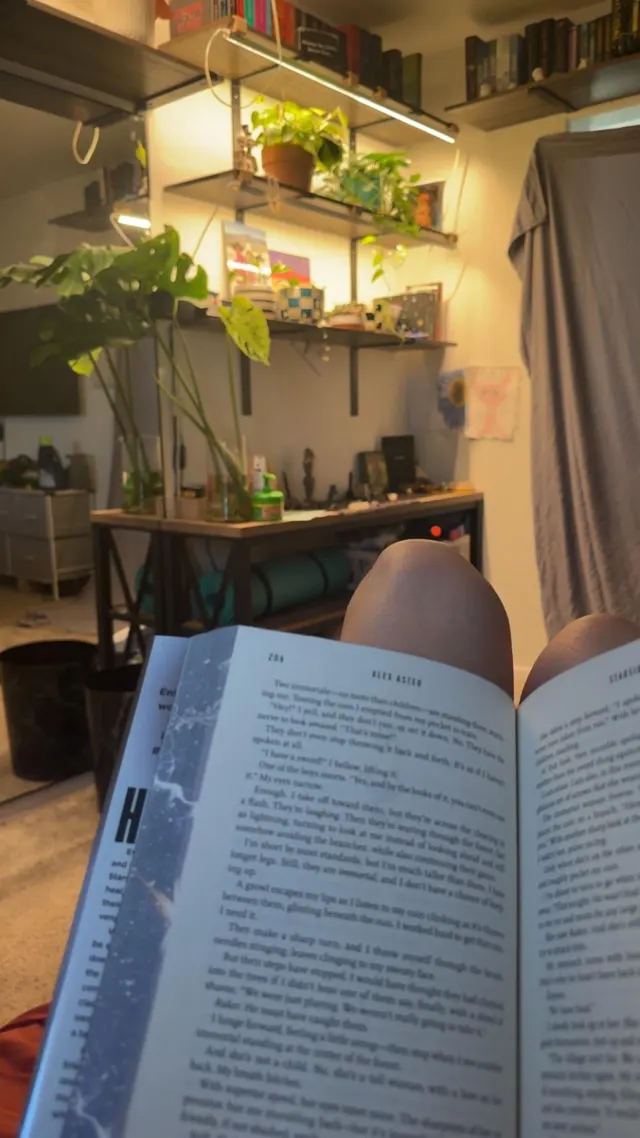 Come read with me 😋Starside Alex Aster