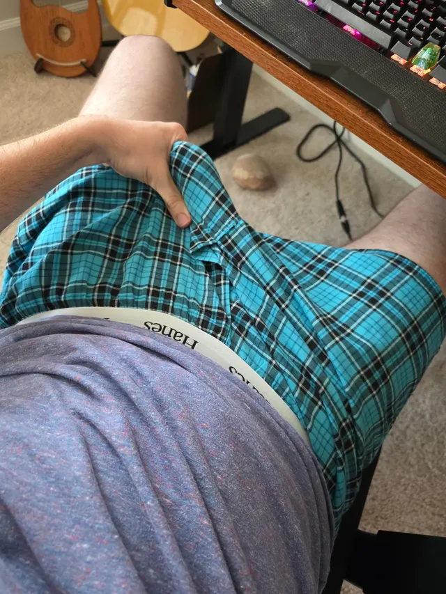 Gettin hard af in my boxers