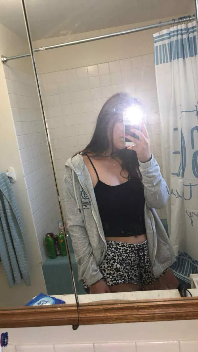 Story-I ate a DOZEN bagels today 💙🥯 (22F)